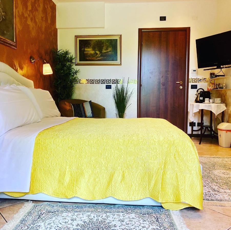 B&B Garda 4U Desenzano del Garda Exterior photo