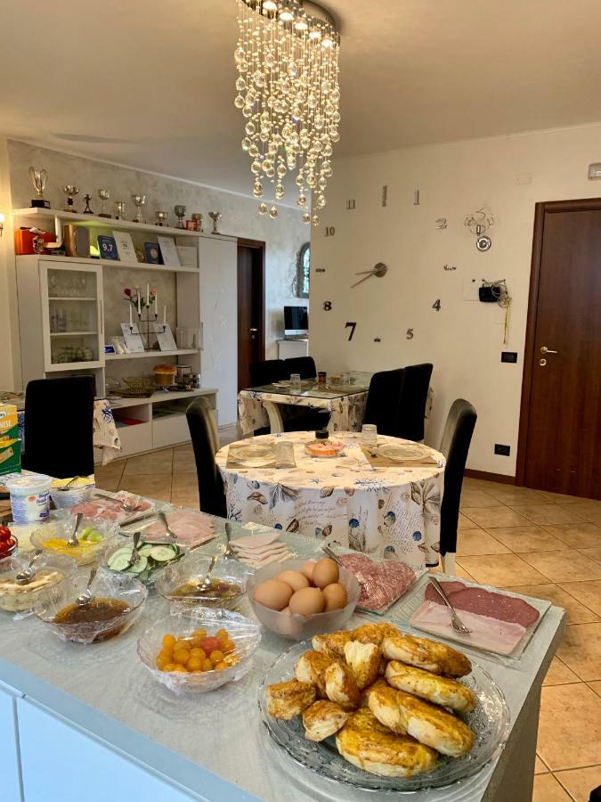 B&B Garda 4U Desenzano del Garda Exterior photo