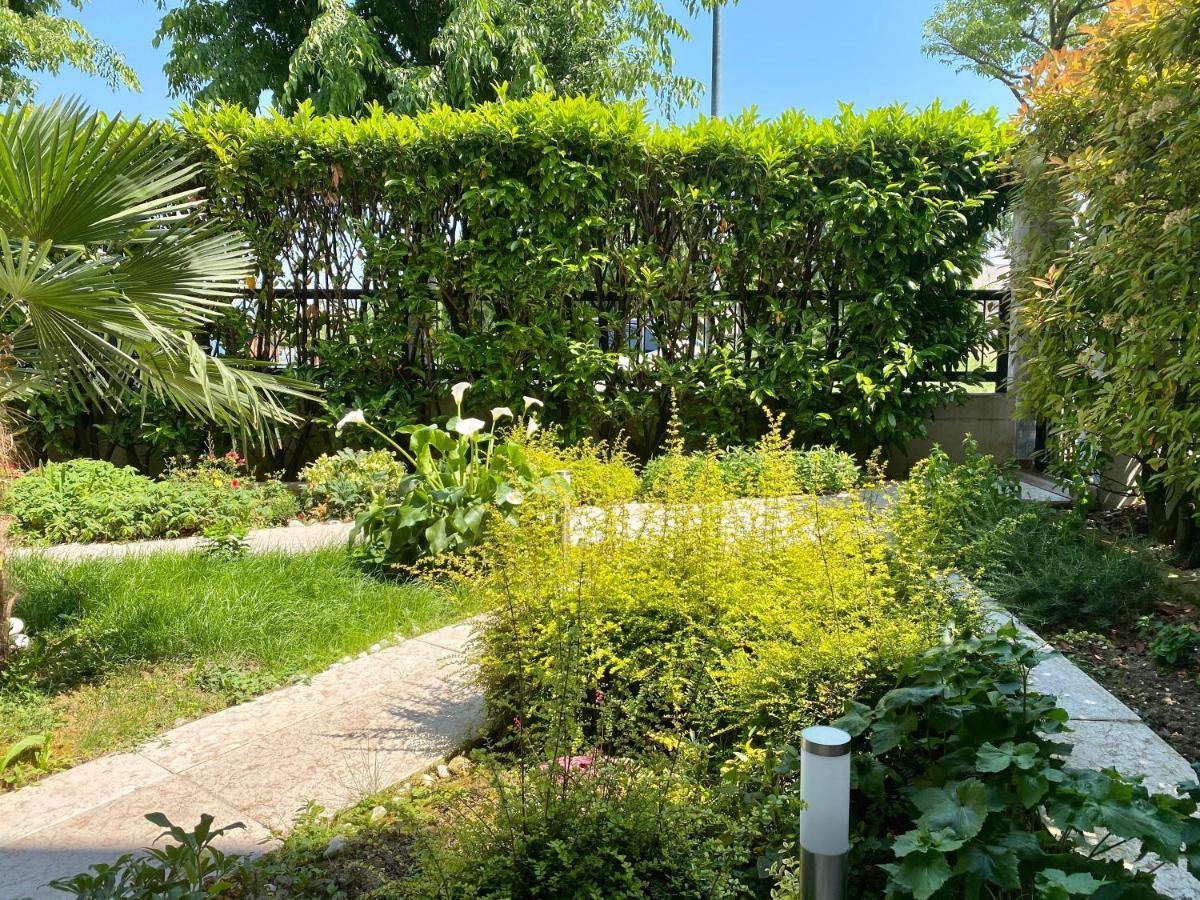 B&B Garda 4U Desenzano del Garda Exterior photo